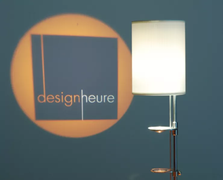Lampe Miss Scope Blanche ON 1 Logo designheureredim.jpg