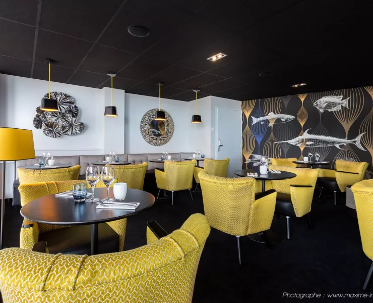 Shore-Brasserie-La-Baule-Salle-Jaune-1.jpg