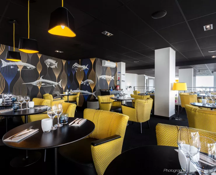 Shore-Brasserie-La-Baule-Salle-Jaune-2.jpg