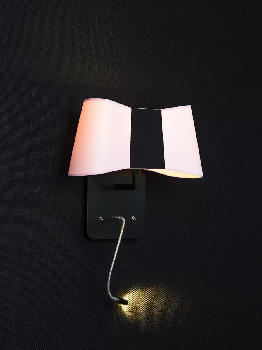Wall lamp LED Petit Couture - Light Pink / Black - Designheure