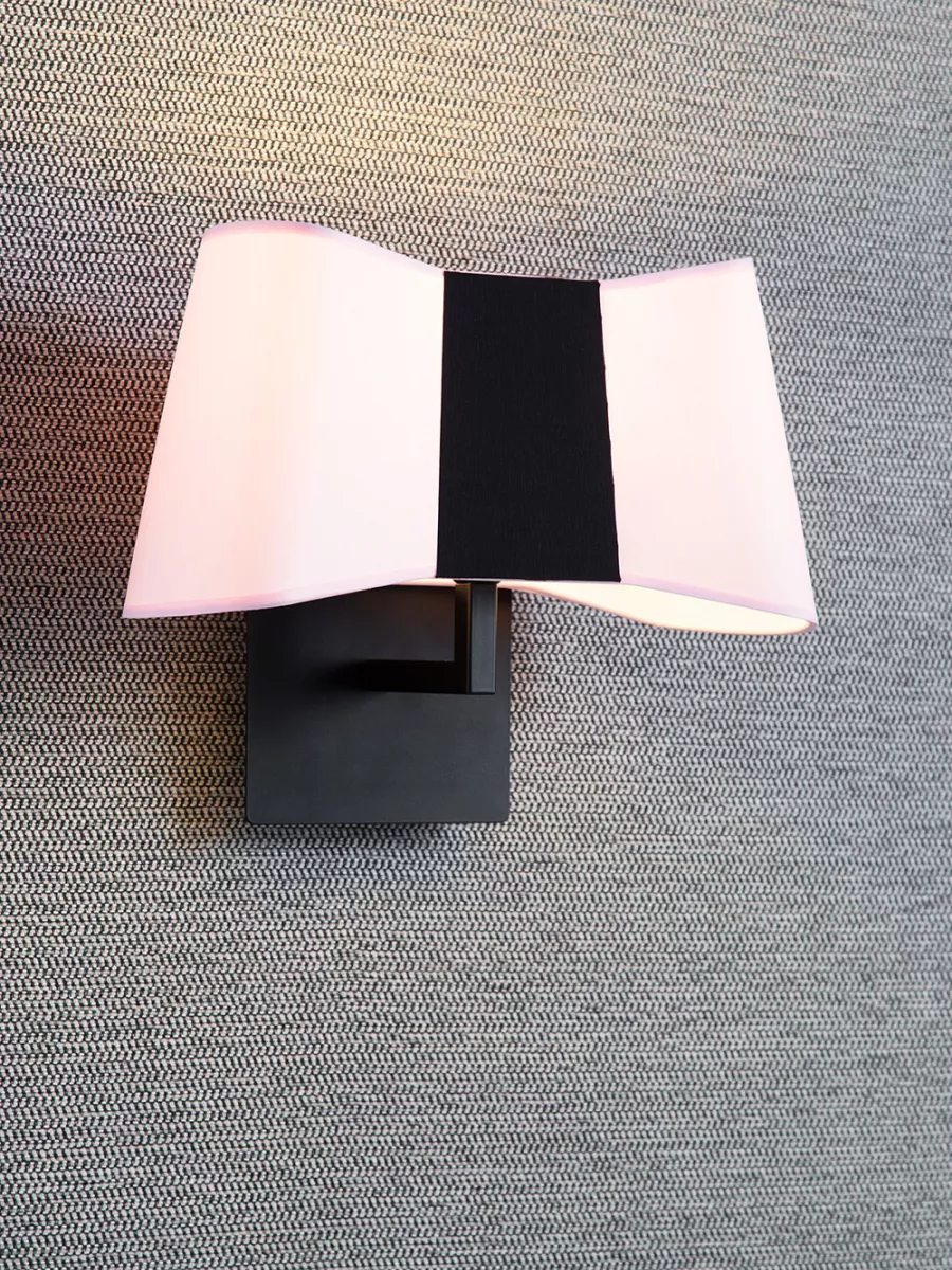 Wall lamp Petit Couture - Light Pink / Black - Designheure