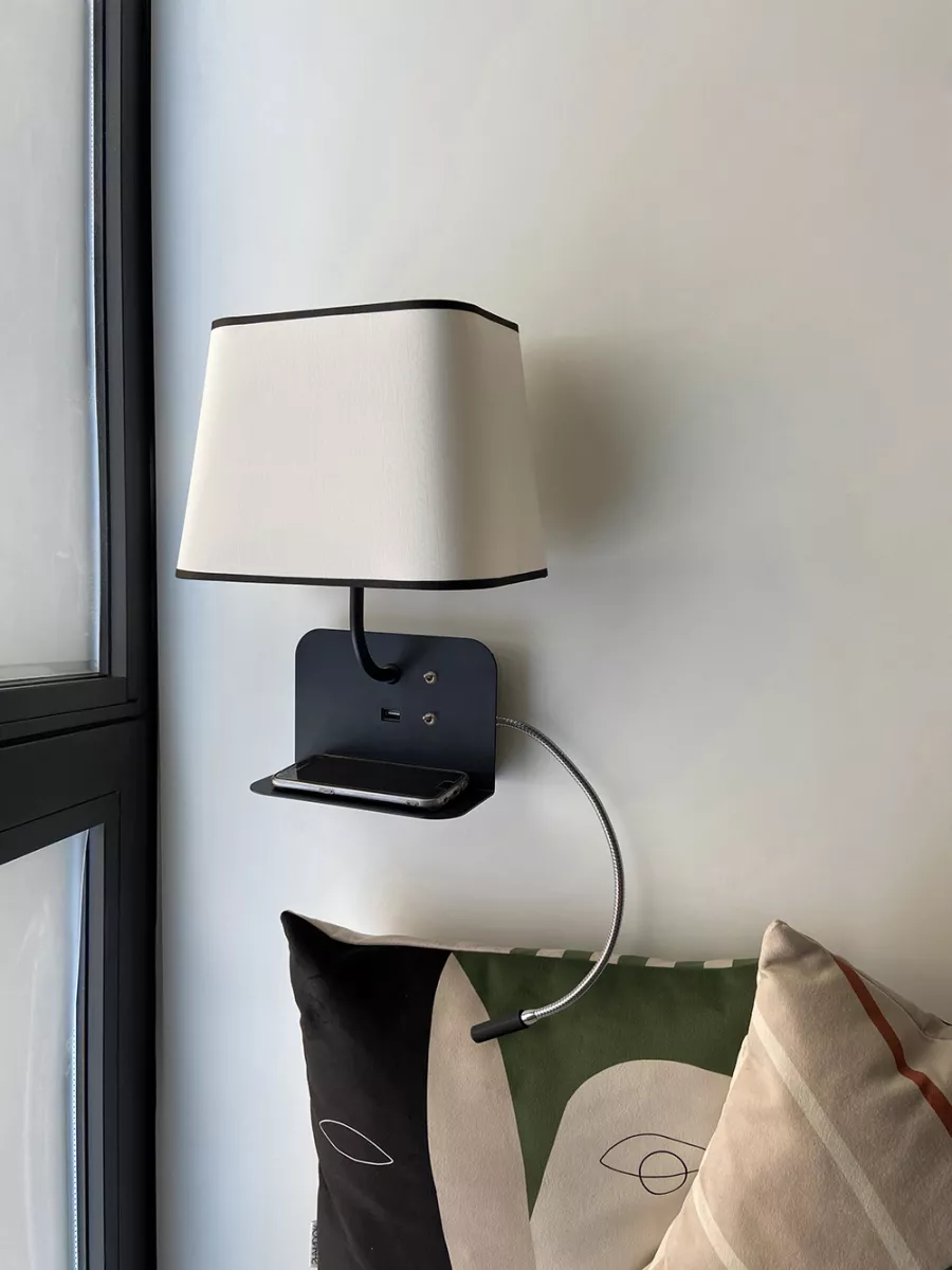 Fixed wall lamp USB Right LED Escale - White / Black - Designheure