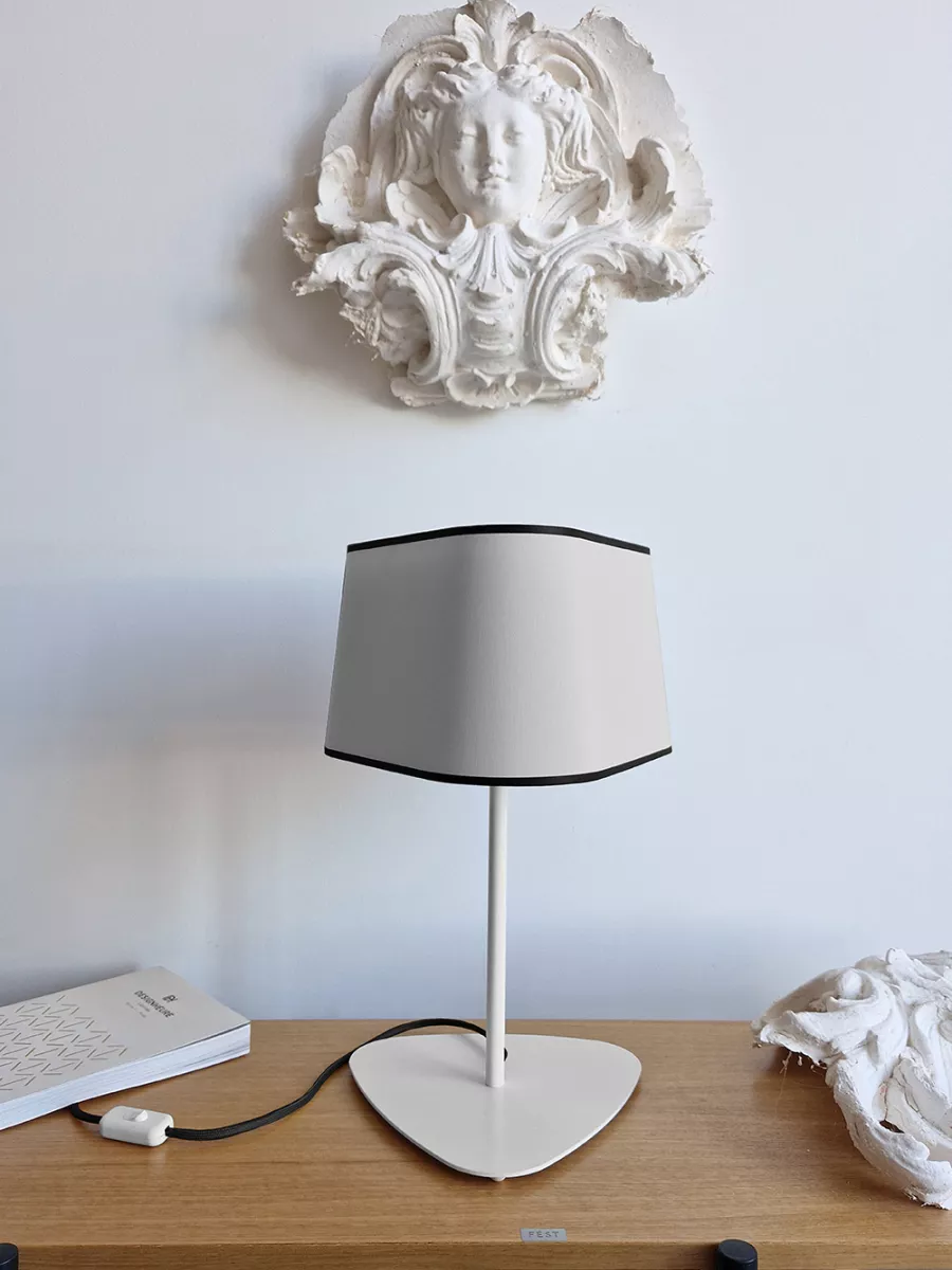 Table lamp Moyen Nuage - White with black border - Designheure