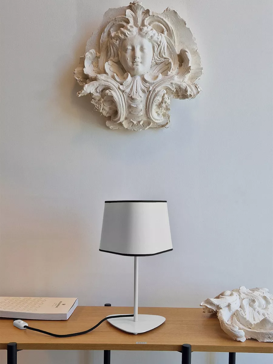 Table Lamp Petit Nuage - White with black border - Designheure