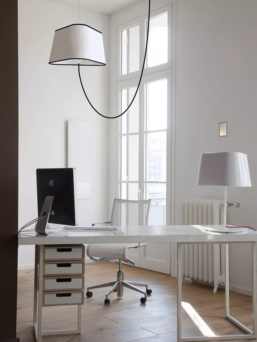 Decentered pendant light Grand Nuage - White Black border - Designheure