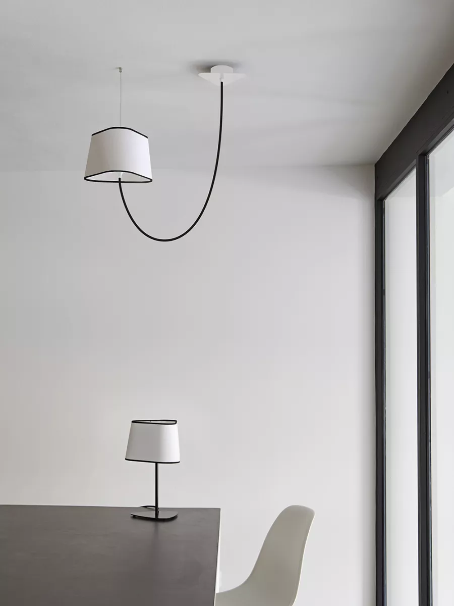 Decentered pendant light Petit Nuage - White & black borders - Designheure