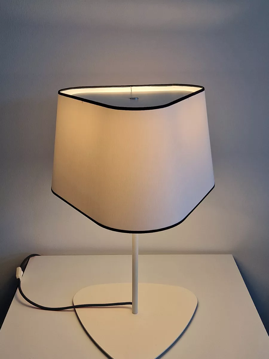 Table Lamp Grand Nuage - White & black border - Designheure