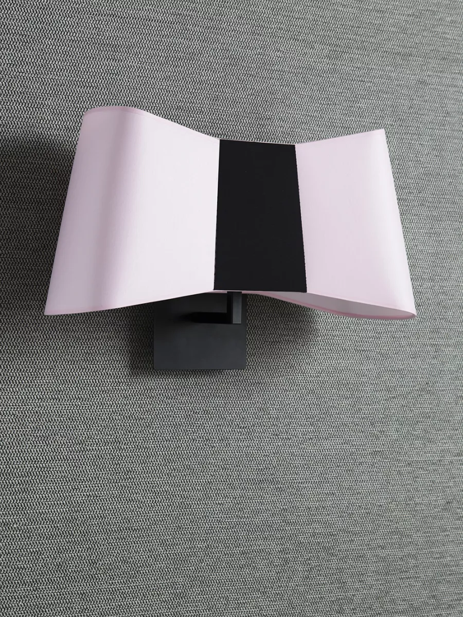 Wall lamp Grand Couture - Light Pink / Black - Designheure