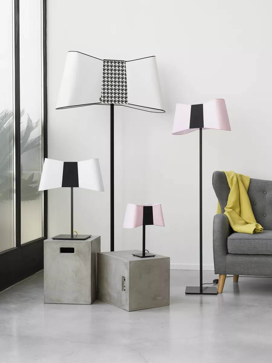 Table lamp Petit Couture - Light Pink / Black - Designheure