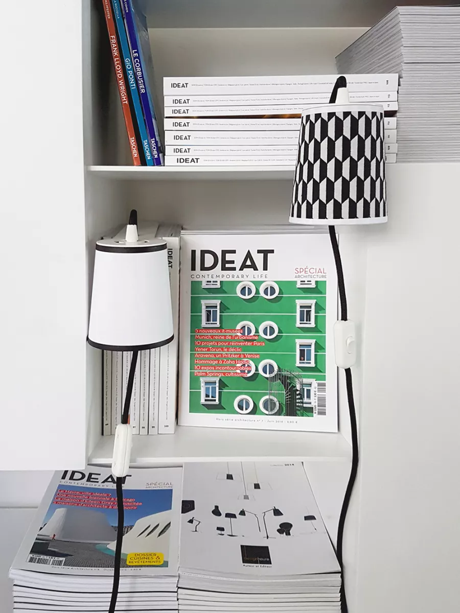 Library lamp Lightbook - White black border - Designheure