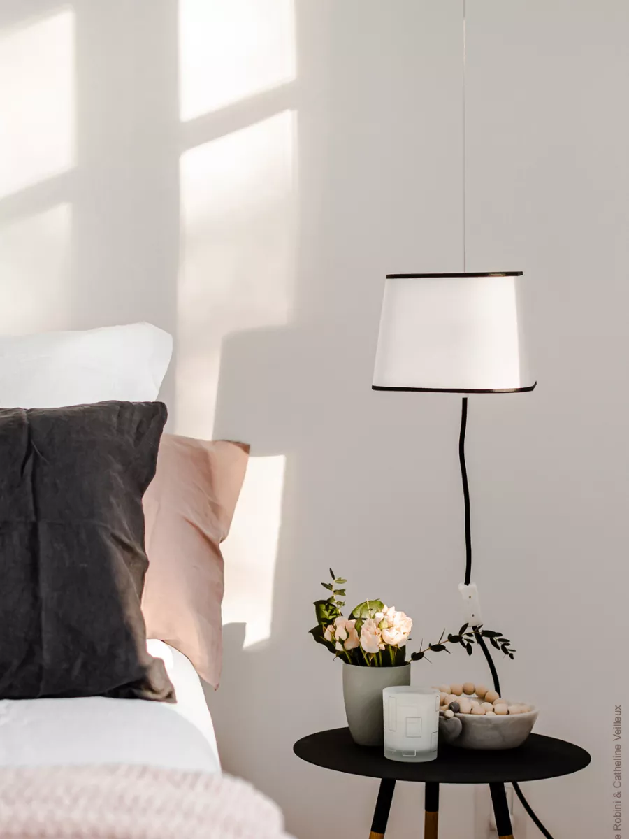 Nomadic Pendant Light Petit Nuage - White and black borders - Designheure