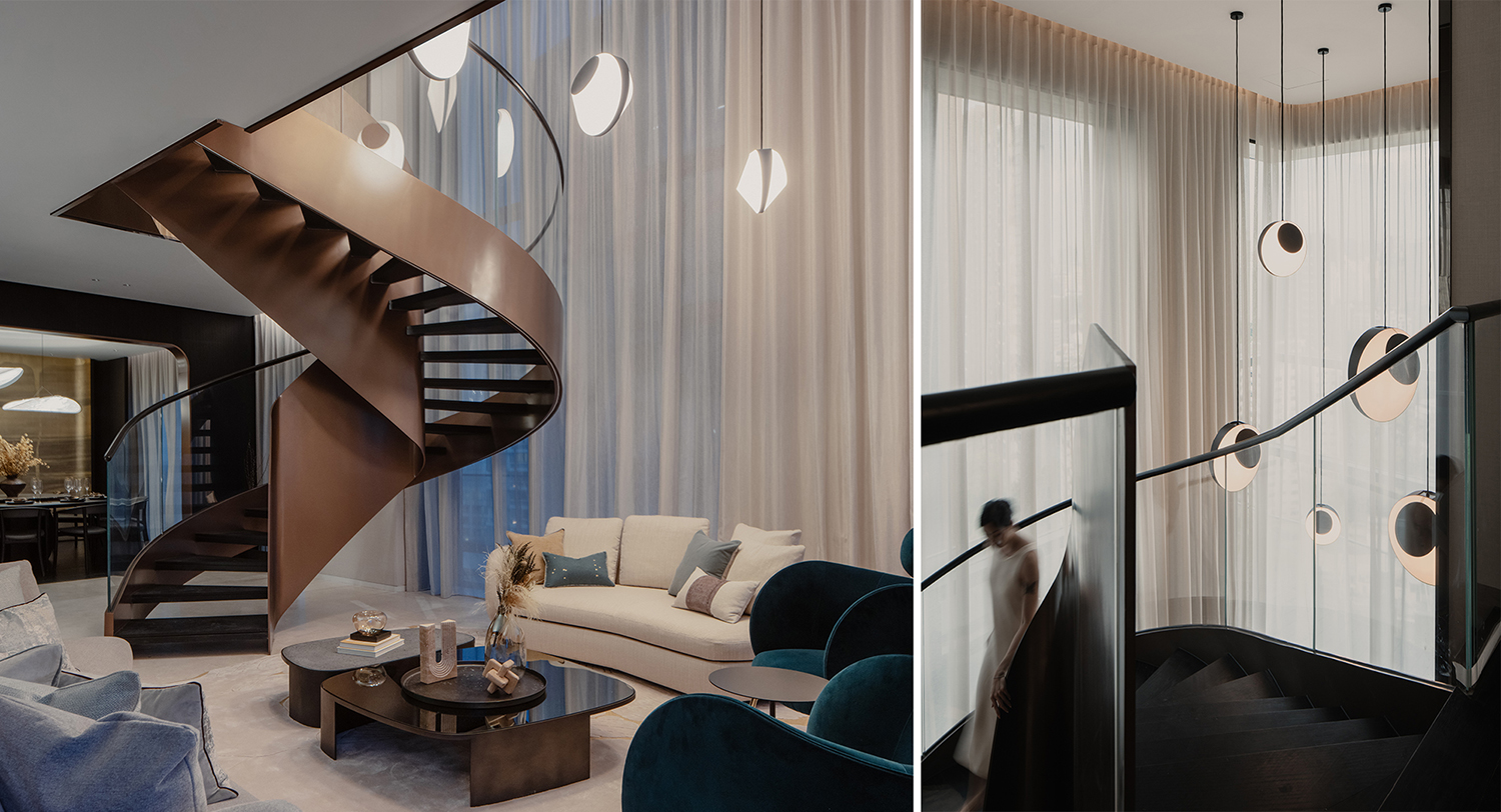 Sc&eacute;nographie lumineuse pour un escalier h&eacute;lico&iuml;dal ouvert sur le salon - Luminaires par DESIGNHEURE