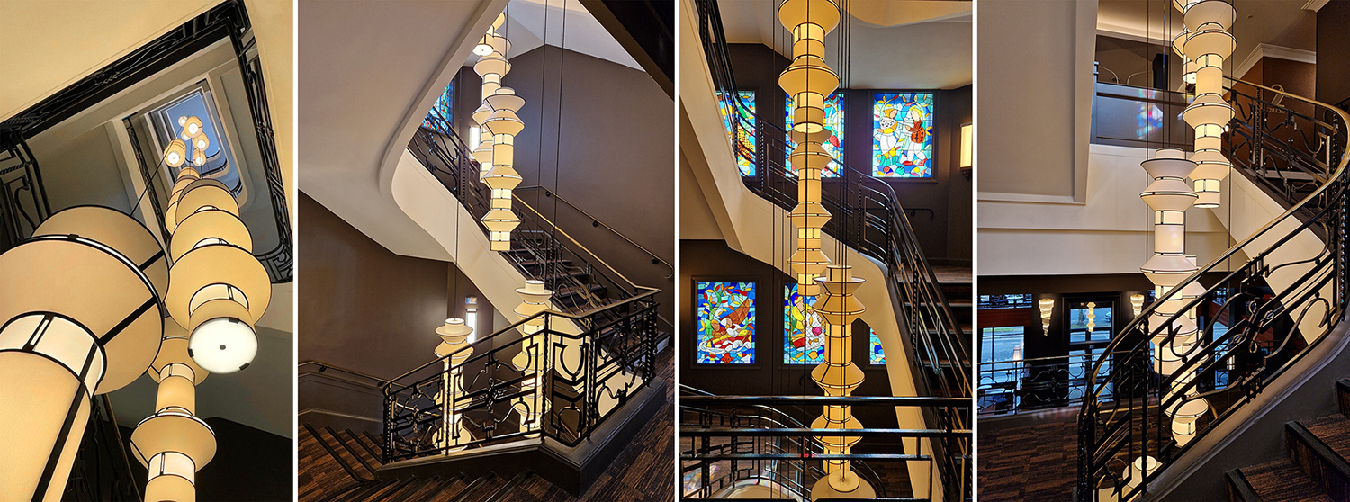 Lustre avec 14 abat-jour Art Deco pour l'escalier d'un h&ocirc;tel - Luminaire par Designheure